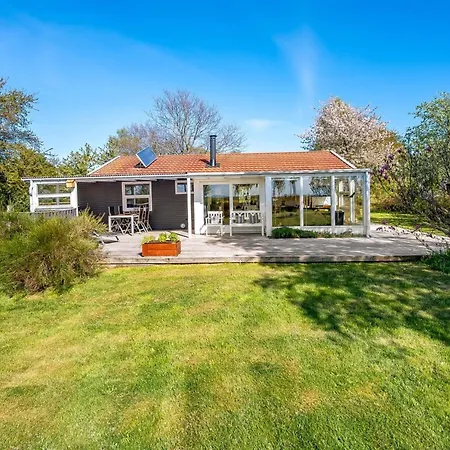 Niels - 1-3km From The Sea By Interhome